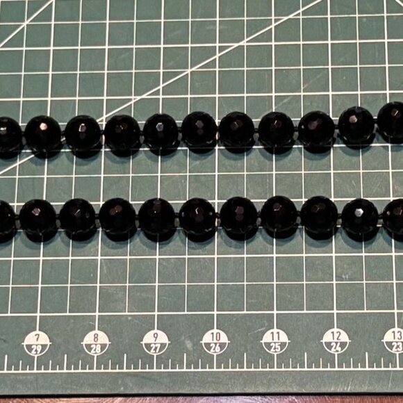 Jaded Signed Faceted Black Glass Bead Necklace Gold Tone Toggle Clasp 36 Inch El - Picture 2 of 7